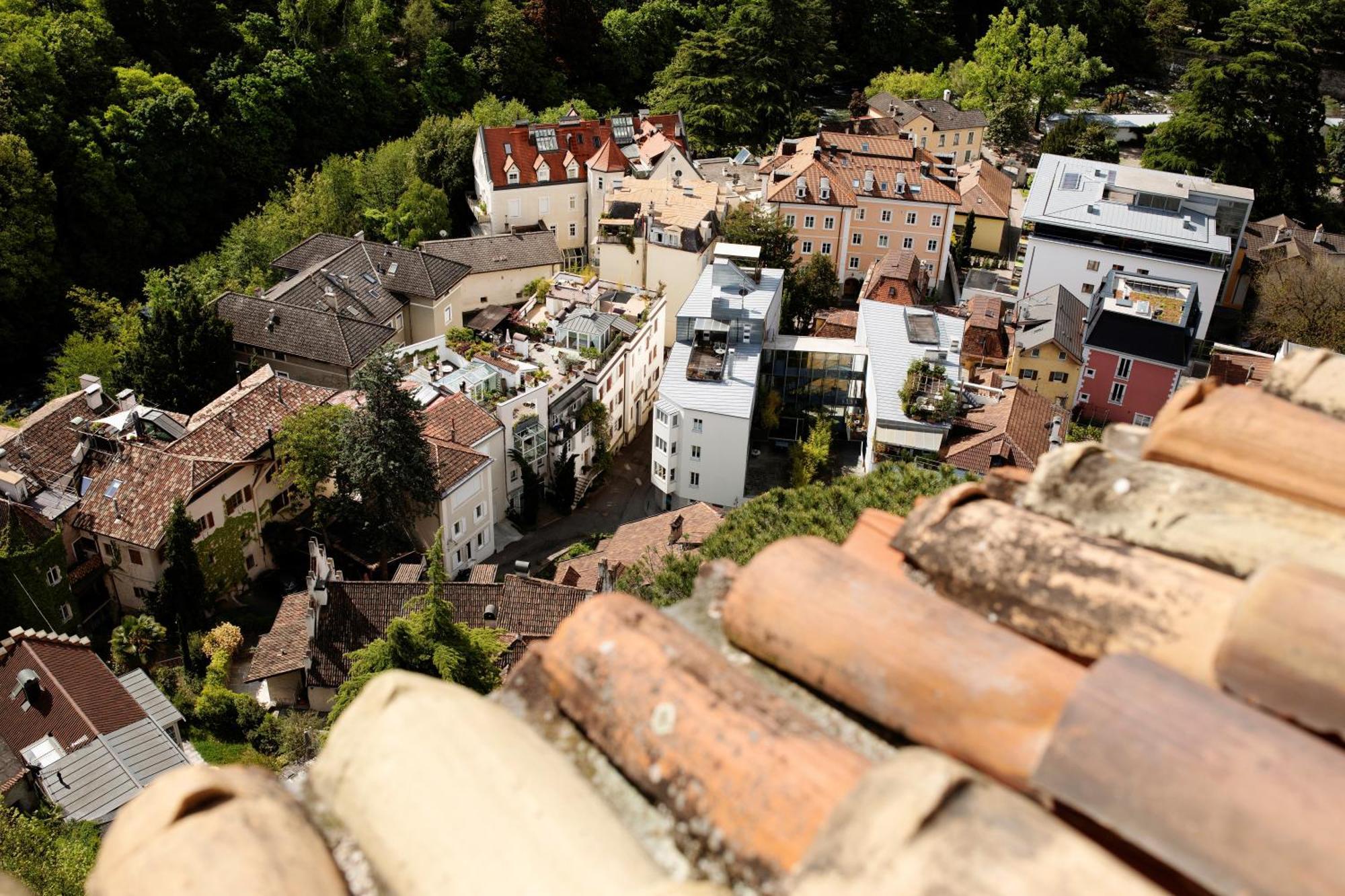 5-Zimmer-Appartement In Historischer Privatvilla, Meran Zentrum, Kostenloser Parkplatz Экстерьер фото